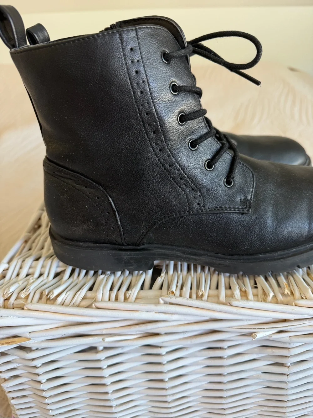 Dream Pairs Black Lace-Up Combat Boots